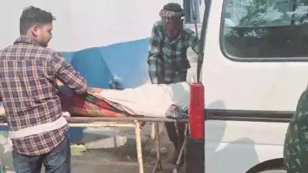 घर से बाहर शौच के करने गई महिला की अज्ञात वाहनों के चपेट में आने से मौ"त हो गई परिजन के लोगों दी जानकारी मौके पर पहुंचे.