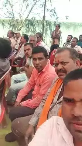 जिला खनिज न्यास मद क़े अंतर्गत निशुल्क क़ृषि उपकरण में ग्राम पंचायत मेहंदा क़े चयनित किसान कैंप में भागीदारी लेते हुए