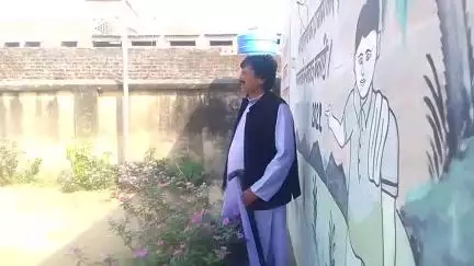 मृत्यु के दुख के घड़ी में सहयोग करें न की लकड़ी देकर अखबारों में उछलकर भावनाओं पर ठेस पहुंचाएं। पेंटर जिलानी