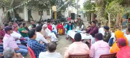 आज दिनांक-12.03.25 को #नगर थाना परिसर में आगामी होली पर्व एवं अन्य पर्व-त्योहारों को शांतिपूर्ण माहौल में संपन्न कराने हेतु थानाध्यक्ष के नेतृत्व में सामाजिक कार्यकर्ताओं के साथ #शांति_समिति की बैठक आयोजित की गई।