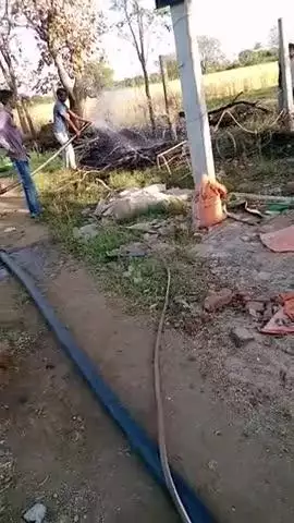 कोटड़ी,सातोला गांव में खेत पर डिंपी के कारण लगी आग गांव वालों ने आ कर बुझाई