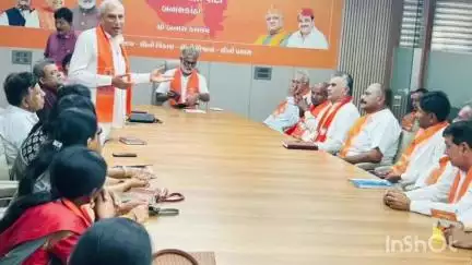 પાલનપુર: ચડોતર ખાતે બનાસ કમલમ ના ઉદઘાટનને લઈ અને જિલ્લા ભાજપ પ્રમુખના અધ્યક્ષ સ્થાને બેઠક યોજાઈ