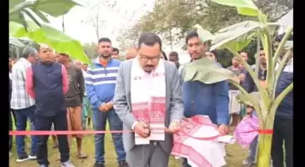 কলবাৰী ৰামচৰণ ঠাকুৰ আতা সত্ৰৰ মঞ্চৰ আধাৰশিলা স্থাপন কৰে বিধায়ক ফণীধৰ তালুকদাৰে