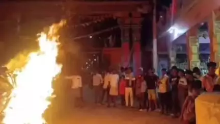 ಗುರುಮಿಟ್ಕಲ್: ಪಟ್ಟಣದಲ್ಲಿ ಕಾಮ ದಹನ ಮಾಡಿ ಹೋಳಿ ಹಬ್ಬ ಆಚರಣೆ