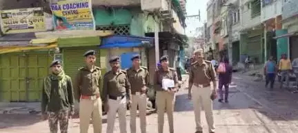 कैमूर जिले के विभिन्न थाना क्षेत्र अंतर्गत #होली पर्व को शांतिपूर्ण व सुरक्षित माहौल में संपन्न कराने एवं विधि-व्यवस्था बनाए रखने हेतु प्रतिबद्ध है कैमूर पुलिस।
#biharpolice