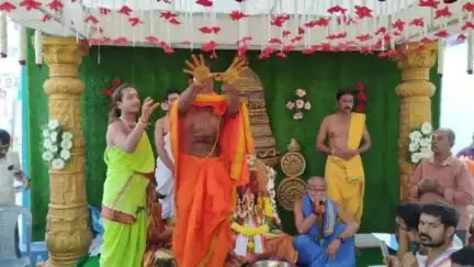 మోత్కూర్: మోత్కూరు పట్టణంలో వైభవంగా శ్రీ రామలింగేశ్వర స్వామి కళ్యాణ మహోత్సవం