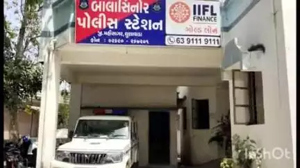 બાલાસિનોર: વડદલા ગામ પાસે બસ અને કાર વચ્ચે અકસ્માત કારચાલક વિરુદ્ધ ફરિયાદ નોંધાઈ