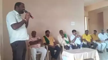 ದೇವರಹಿಪ್ಪರಗಿ: ವಿವಿಧ ರೈತಪರ ಸಂಘಟನೆಗಳಿಂದ ದೇವರ ಹಿಪ್ಪರಗಿ ಪಟ್ಟಣದಲ್ಲಿ ಪೂರ್ವಭಾವಿ ಸಭೆ ಜರುಗಿತು