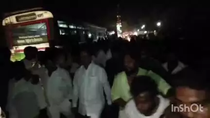 గీసుగొండ: గీసుకొండ లక్ష్మీ నరసింహ స్వామి దేవాలయంలో ప్రత్యేక పూజలు నిర్వహించిన ఎమ్మెల్యే ప్రకాష్ రెడ్డి