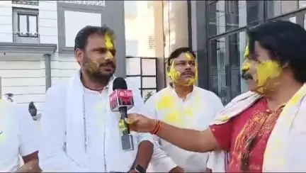 विश्वामित्र सेना की ओर से आप सभी को होली महापर्व की हार्दिक शुभकामनाएं, यह पर्व आपके जीवन में खुशियों और रंगों की बरसात करे🙏🙏💐💐 #विश्वामित्रसेना #बक्सर #highlight महर्षि विश्वामित्र फाउंडेशन राज कुमार चौबे बक्सर बक्सर, मिनी काशी बागेश्व