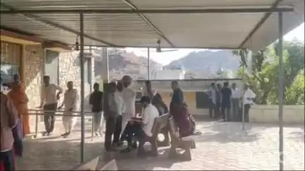 देलवाड़ा: देलवाड़ा के बरवा चौराहे पर अज्ञात कार ने बाइक को मारी टक्कर, हादसे में एक व्यक्ति की मौत व एक अन्य हुआ घायल