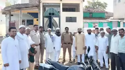 रहटगांव: मुस्लिम समाज ने पुलिस विभाग का सम्मान किया, होली की शुभकामनाएं दीं