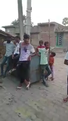 gram duggulमें होली का आनंद लेट ह्यू सबी ग्रामिन जनता