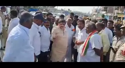 భీమదేవరపల్లి: ముల్కనూర్ గ్రామంలో జాతీయ రహదారి పనులను పరిశీలించి త్వరగా పూర్తిచేయాలని అధికారులను ఆదేశించిన మంత్రి పొన్నం ప్రభాకర్