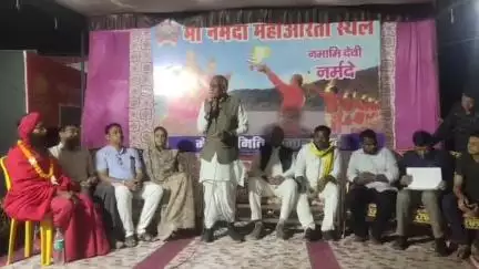 #मध्य प्रदेश के तेज तर्रार -बीजेपी विधायक -जी के साथ मंच साझा करते- संत महामंडल प्रमुख- डा०आशुतोष बृह्मचारी#