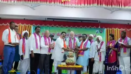 ಮುಂಡಗೋಡ: ಲೋಯೋಲಾ ಶಿಕ್ಷಣ ಸಂಸ್ಥೆಯ ಸಭಾಂಗಣದಲ್ಲಿ ನಡೆದ ಸಿದ್ಧಿ ಸಮಾವೇಶ ಸಮಾರೋಪ,ಶಾಸಕ ಹೆಬ್ಬಾರ್,ಎಂ ಎಲ್ ಸಿ ಶಾಂತರಾಮ್ ಸಿದ್ದಿ ಭಾಗಿ