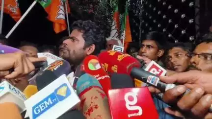 சோழிங்கநல்லூர்: நடிகைகளின் இடுப்பை கிள்ளி அரசியல் செய்கிறார் விஜய் - அக்கரையில் வெளுத்து வாங்கிய அண்ணாமலை