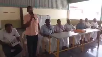 அவிநாசி: தெக்கலூரில் நடைபெற்ற விசைத்தறியாளர்கள் சங்க கூட்டத்தில் நாளை முதல் வேலை நிறுத்த போராட்டத்தில் ஈடுபட போவதாக அறிவிப்பு