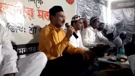 সুতি ২: কাশিমনগর এলাকায় ইফতার মজলিসে উপস্থিত প্রাক্তন সাংসদ অধীর রঞ্জন চৌধুরী