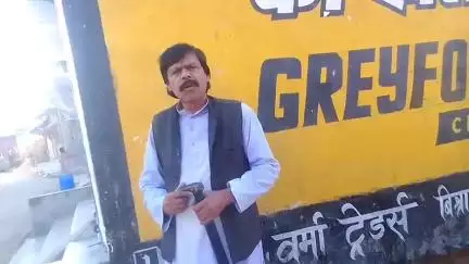 नप विश्रामपुर में 12 विधवा परिवारिक लाभ₹20000 आज खाते में भुगतान होगा। सुहागा को भी₹3000 आ गए । समाजसेवी पेंटर जिलानी वि