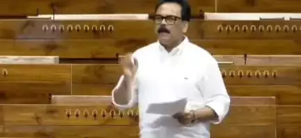 रांची के इटकी में रेलवे फाटक जो किया गया है वहां फुट ओवरब्रिज बनवाने की कृपया की जाए साथ ही साथ नागजुआ , आकाशी रेलवे