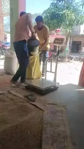 rajjapurwa me rasan ki dukan par kam diya jata hai rasan 
balti rakh ke bajan diya jata hai 
aap sabhi logo ke pata nah