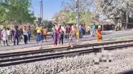 मंडरो: मंडरो मिर्जाचौकी डाउन ट्रैक पर अज्ञात व्यक्ति का शव मिला, पोस्टमार्टम के लिए साहिबगंज सदर अस्पताल भेजा गया