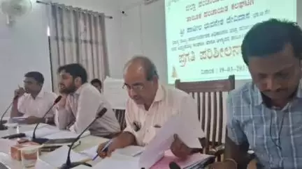 ಕಲಘಟಗಿ: ಕಲಘಟಗಿಯಲ್ಲಿ ಜಿಲ್ಲಾ ಪಂಚಾಯತ ಸಿಇಓ ಭುವನೇಶ ಪಾಟೀಲ ಅವರ ಅಧ್ಯಕ್ಷತೆಯಲ್ಲಿ ಜರುಗಿದ ಪ್ರಗತಿ ಪರಿಶೀಲನಾ ಸಭೆ
