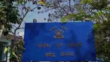 बिलोली: राहेर-नरसी जाणारे रोडवर लोहगाव फाटा येथे विटाने भरलेला टेंम्पो पलटी करून एकाच्या मृत्यूस कारणीभूत चालकावर पोलिसात गुन्हा