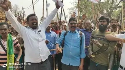 बोरियो प्रखण्ड के जेटकेकुम्हारजोरी पंचायत के ग्रामीणों ने औद्योगिक गलियारा का जताया विरोध,ग्रामीणों ने  सोपा मांग पत्र
