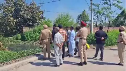 ਭੁਲੱਥ: ਨਡਾਲਾ ਵਿਖੇ ਜੱਜੀ ਮਾਰਗ ਵਾਲੇ ਛੱਪੜ ਰੂਪੀ ਨਾਲੇ ਦਾ ਗੁਜਰਾਂ ਦੇ ਡੰਗਰਾਂ ਨੇ ਬੰਨ ਤੋੜਿਆ ਕਿਸਾਨਾਂ ਦੀ ਫਸਲ ਹੋਈ ਬਰਬਾਦ