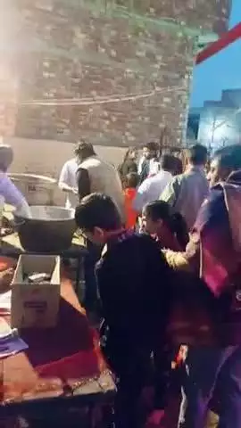 नारनौंद में बुढ़ी माता के मंदिर में लगी भक्तों की भीड़ सुबह चार बजे से भक्त लगे पुजा करने यह पर्व होली के बाद सप्तमी को