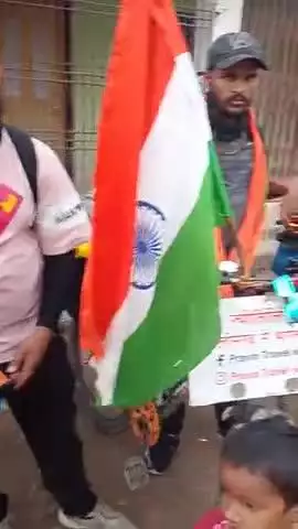कोलकाता, छत्तीसगढ़ से खाटु श्याम दर्शन साइकिल यात्रियों का मदनपुर विश्वहिंदू परिषद ने भव्य स्वागत ।