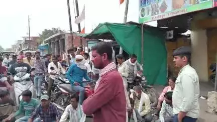 जय जवान जय किसान किसान अनाज मंडी में समय पर डाक ना होने पर किया चक्का जाम 🙏#kisan