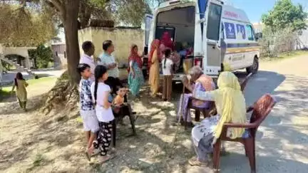 ईसपुर: बालीवाल में आयोजित हुआ नि:शुल्क स्वास्थ्य जांच शिविर, 70 ग्रामीणों का हुआ स्वास्थ्य परीक्षण