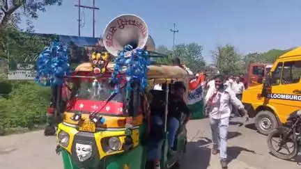 जगाधरी वर्कशॉप एनपीएस और यूपीएस के विरोध में उतर रेलवे मजदूर यूनियन कर्मचारियों ने निकाली विरोध रैली