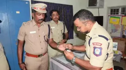 ராஜசிங்கமங்கலம்: காவல் நிலையத்தில் எஸ்பி ரத்த பரிசோதனை