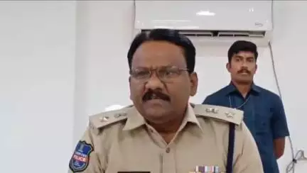 అల్లాదుర్గం: పెండింగ్ కేసులను సత్వరమే పరిష్కరించాలి .
నేల సమీక్షలో అధికారులను ఆదేశించిన జిల్లా ఎస్పీ ఉదయ్ కుమార్ రెడ్డి