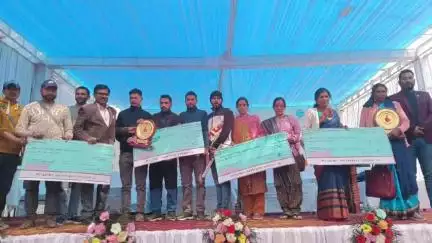 घाट: प्रदेश के बाद जनपद स्तर पर नव युवक कनोल और महिला मंगल दल ने पगना में प्राप्त किया प्रथम स्थान