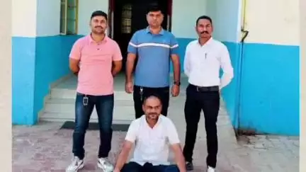 હારીજ: બોરતવાડા ગામેથી પિસ્તોલ સાથે ઇસમને હારીજ પોલીસે ઝડપી પાડ્યો,આર્મ એકટ મુજબ ગુન્હો નોંધાયો