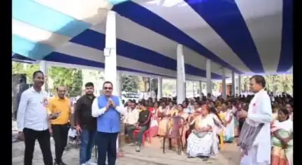 বজালী ভাগ: উজান উলুৱাৰ শ্ৰীশ্ৰীভোগেশ্বৰ মন্দিৰ প্ৰাঙ্গণত অনুষ্ঠিত হৰিদেৱ সংঘৰ ৪৮তম্ দ্বি-বাৰ্ষিক অধিৱেশনত বিধায়ক ফণীধৰ তালুকদাৰ