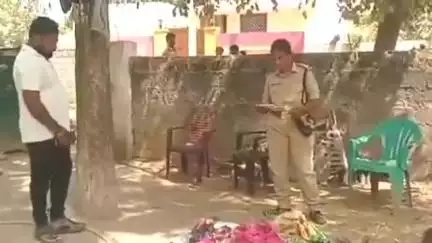 వేములపల్లి: శెట్టిపాలెంలోని ఎరుకలపూడిలో వన్యప్రాణుల మాంసాన్ని విక్రయిస్తున్న స్థావరంపై దాడులు నిర్వహించిన పోలీసులు