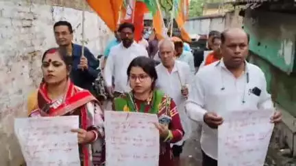 সিঙ্গুর: চন্দননগরে গোন্দল পাড়া জুট মিল কর্তৃপক্ষের দোল পূর্ণিমায় ছুটি ঘোষণা করেও মজদুরের মাইনে কেটে নেওয়ার বিরুদ্ধে বিজেপি