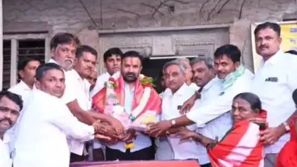 ಕಲಘಟಗಿ: ನಾಗನೂರು ಗ್ರಾಮದಲ್ಲಿ ಸಿಸಿ ರಸ್ತೆ, ಜೈನ ಸಮುದಾಯ ಭವನ ನಿರ್ಮಾಣಕ್ಕೆ ಸಚಿವ ಸಂತೋಷ ಲಾಡ್ ಭೂಮಿ ಪೂಜೆ
