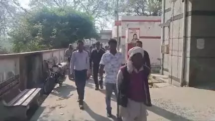 बदायूं: इस्लामनगर के नए थाने के पास संदिग्ध परिस्थितियों में गोली लगने से युवक की हुई मौत,पुलिस ने शव पोस्टमार्टम को भेजा #गोली