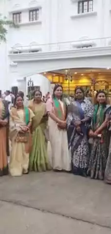 सोनहत: कोरिया जिला पंचायत उपाध्यक्ष वंदना राजवाड़े रायपुर में हो रहे त्रिस्तरीय पंचायत व नगरीय निकाय की बैठक में हुई शामिल।