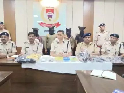 डी०जी०एम०, एन०टी०पी०सी० हत्या काण्ड का उद्भेदन एवं अभियुक्तों की गिरफ्तारी पिस्टल, जिन्दा गोली सहित अन्य सामग्री बरामद