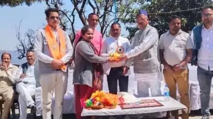 गंगोलीहाट: गंगोलीहाट में विधायक फकीर राम टम्टा ने नव नियुक्त भाजपा मंडल अध्यक्षों और नगरपालिका के पदाधिकारियों को किया सम्मानित