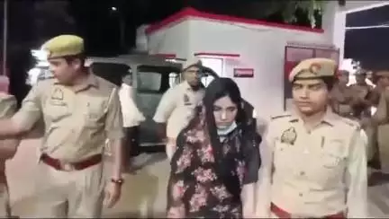 औरिया  #पत्नी ने #पति की #हत्या 2 लाख  की दी सुपारी 
शादी के 15 वे दिन प्रेमी के संग मिलकर करवाई  पति की हत्या