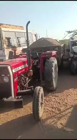 जिला पुलिस अधीक्षक जैसलमेर सुधीर चौधरी के निर्देशन में, ऑपरेशन अखरोट के तहत पुलिस थाना भणियाणा द्वारा अवैध खनन कर परिवहन करने वालो के विरूद्ध कार्यवाही कर ट्रेक्टर को किया जब्त